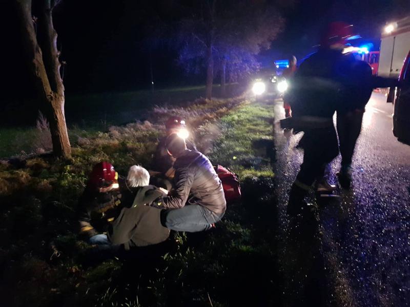 GROŹNY WYPADEK POD BIAŁOGARDEM - 5 OSÓB POSZKODOWANYCH