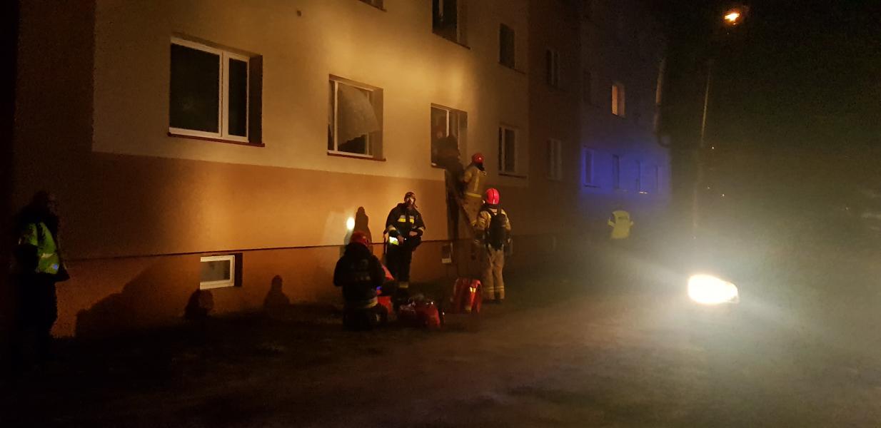 Tragiczny finał pożaru w bloku przy ul. Moniuszki w Białogardzie 