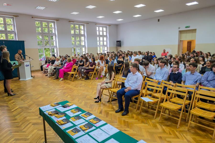 Uroczyste wręczenie nagród dla najlepszych uczniów LO im. Bogusława X w Białogardzie