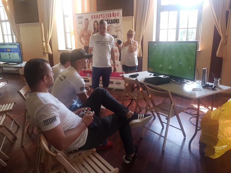 Turniej FIFA '19 o puchar burmistrza Białogardu 