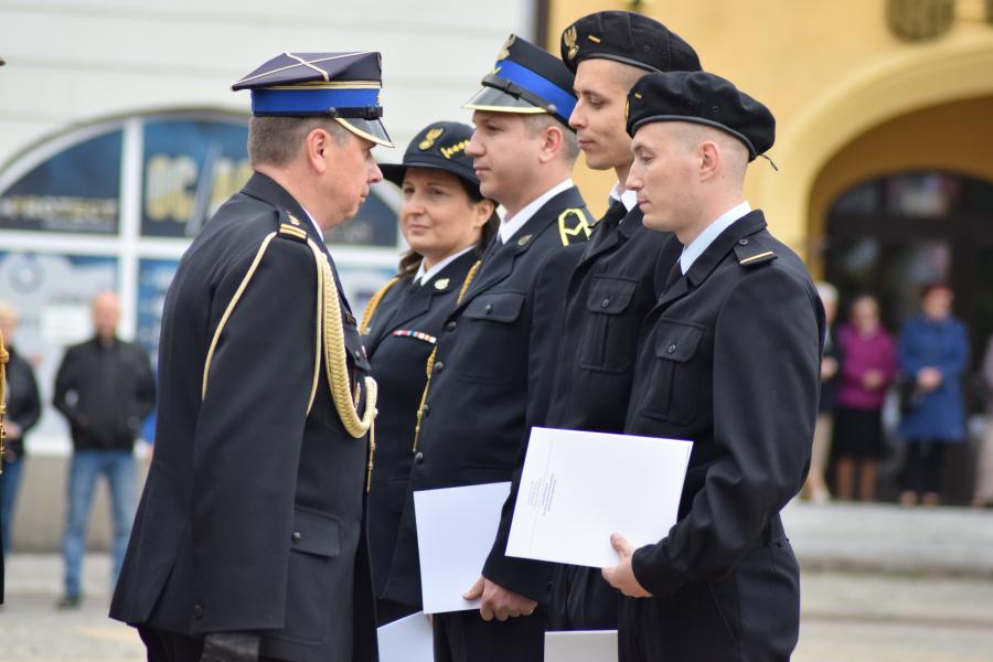 Powiatowe Obchody Dnia Strażaka w Białogardzie. Awanse i odznaczenia.