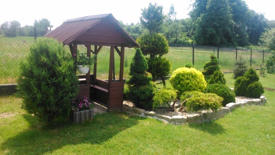 Jakie akcesoria i meble do ogrodu warto kupić?