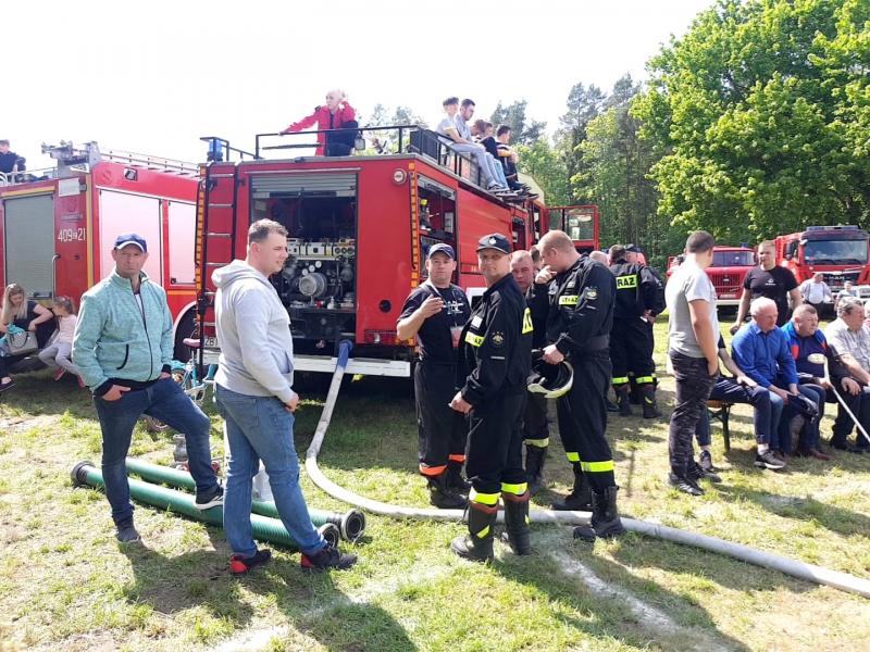 Zawody sportowo  - pożarnicze zakończył strażacki piknik.