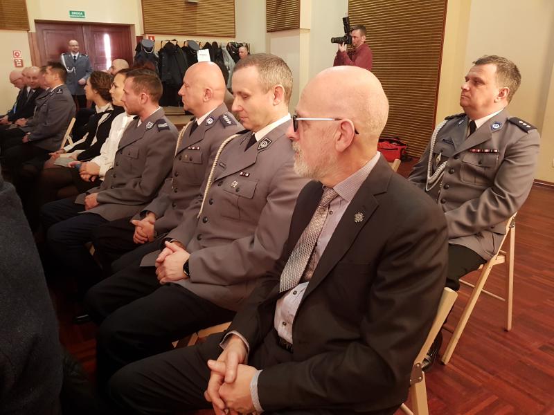 Odprawa Służbowa  i pożegnanie Komendanta Powiatowego Policji w Białogardzie - obszerna fotorelacja.