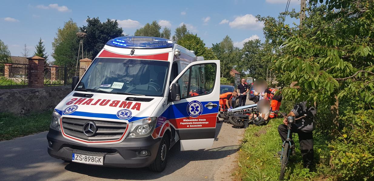 Wypadek pod Białogardem  - kierowca jednośladu stracił panowanie nad pojazdem.