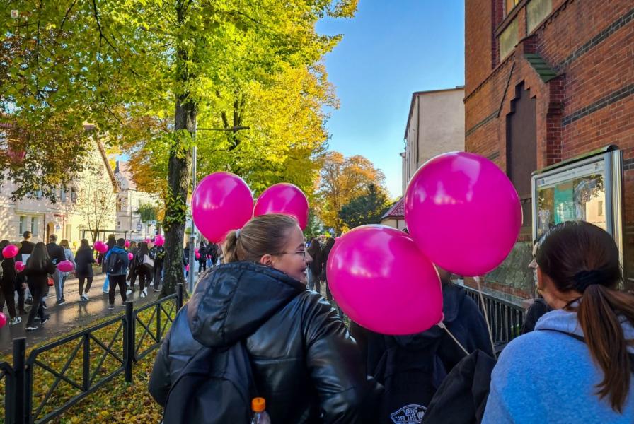 WYŁĄCZ RAKA  Różowy Marsz w Białogardzie