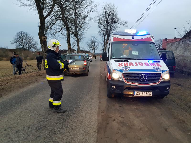 4 latek wbiegł pod koła Renault - trafił do szpitala w Koszalinie! 