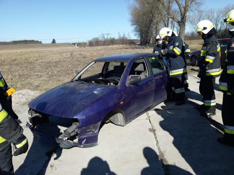 Strażacy z powiatu białogardzkiego podnoszą swoje umiejętności! Obszerna fotorelacja. 
