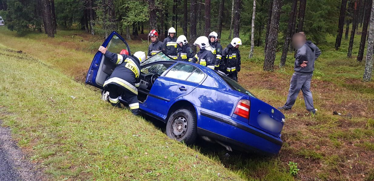 Dachowanie dwóch pojazdów - ranna kobieta w 6 miesiącu ciąży! ZDJĘCIA  