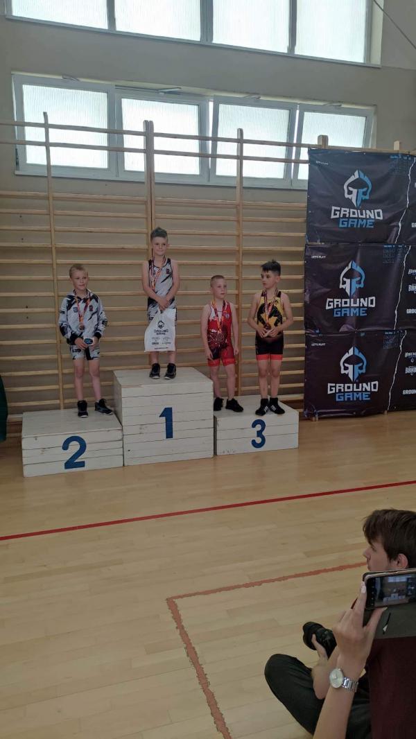 Białogardzcy Karatecy i Zapaśnicy z Medalami.