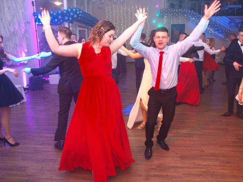 Studniówka Zespołu Szkół Ponadgimnazjalnych w Białogardzie 