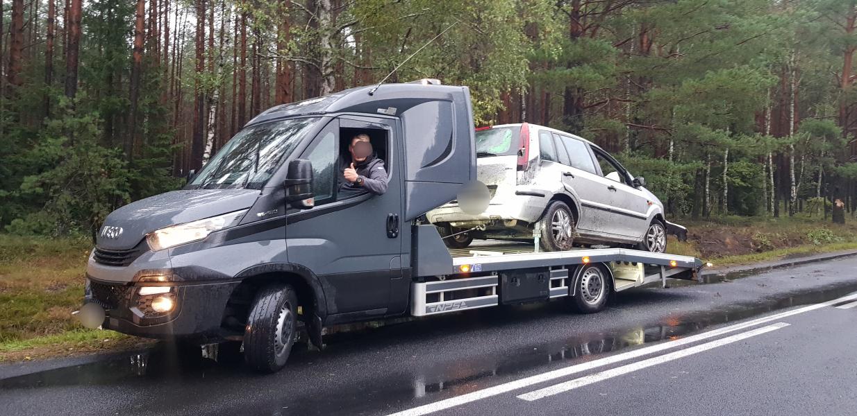 Dachowanie dwóch pojazdów - ranna kobieta w 6 miesiącu ciąży! ZDJĘCIA  