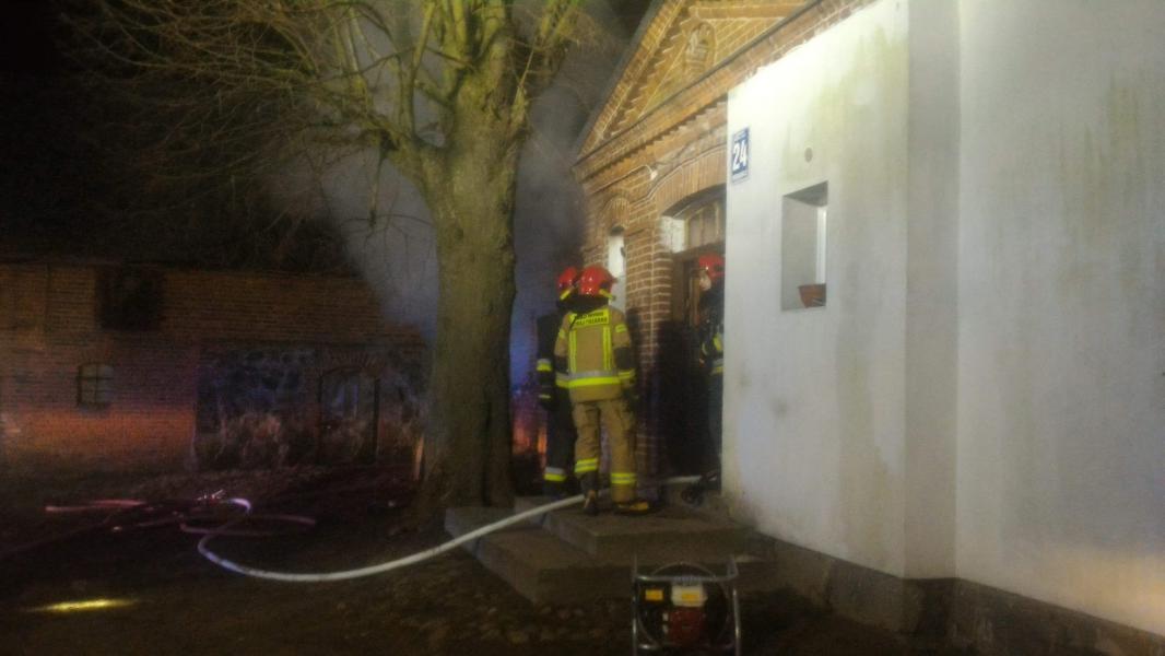 Pożar domu w Kowańczu pod Karlinem - jedna osoba poszkodowana! 