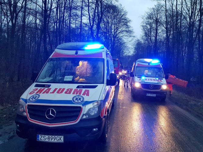 Wypadek drogowy pod Karlinem - 3 osoby ranne! 