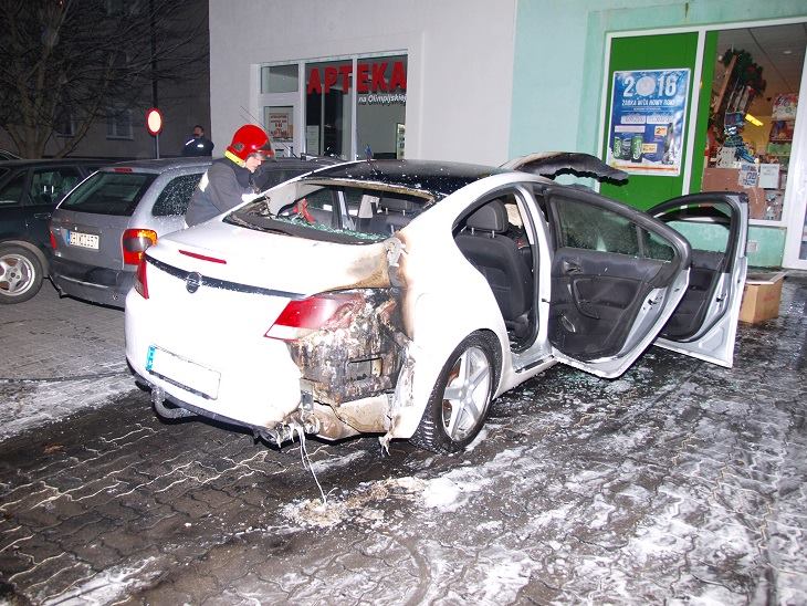 Spłonął samochód w Białogardzie. 