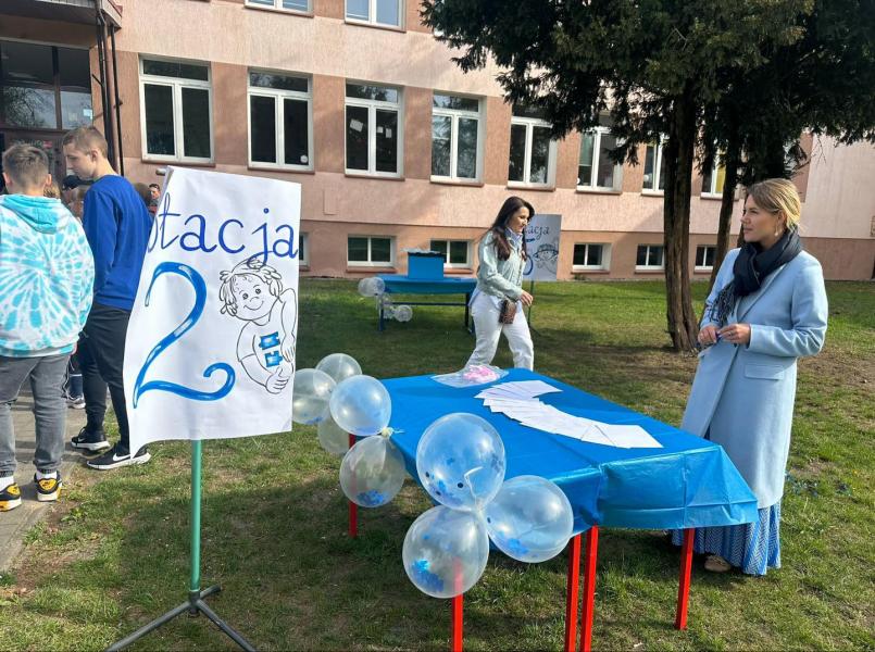 Marsz dla Autyzmu – Białogard w niebieskich barwach świadomości