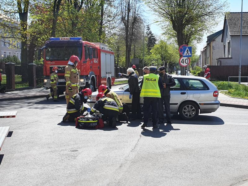 Potrącenie rowerzysty w Białogardzie - 83 latek trafił do szpitala. 