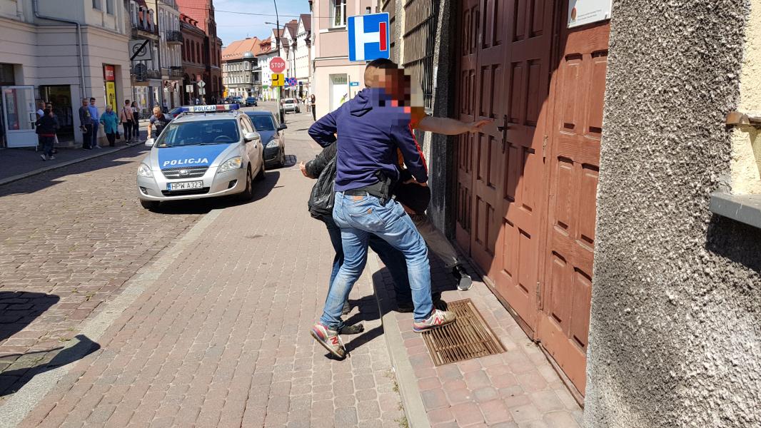 Policja zatrzymała mężczyznę podejrzanego o brutalne morderstwo w Dębczynie pod Białogardem! VIDEO 