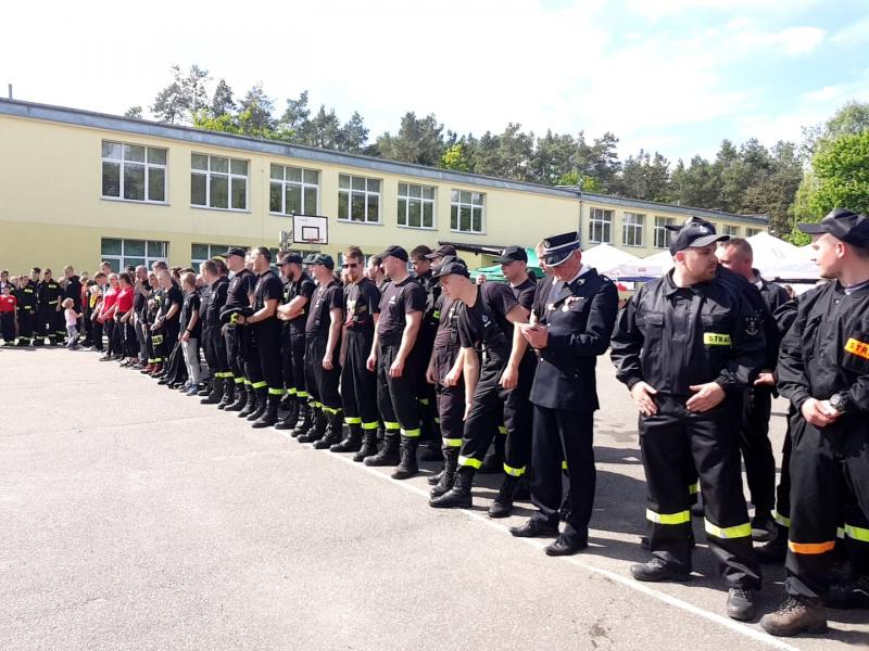 Zawody sportowo  - pożarnicze zakończył strażacki piknik.
