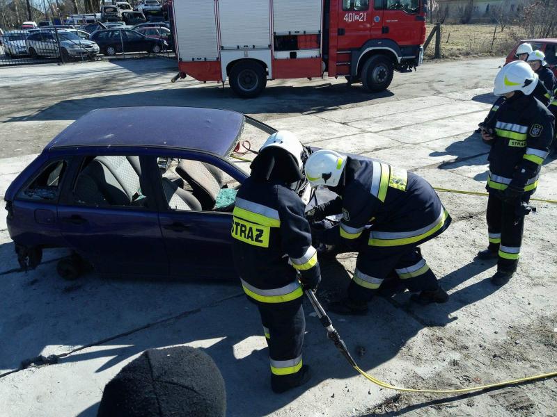 Strażacy z powiatu białogardzkiego podnoszą swoje umiejętności! Obszerna fotorelacja. 