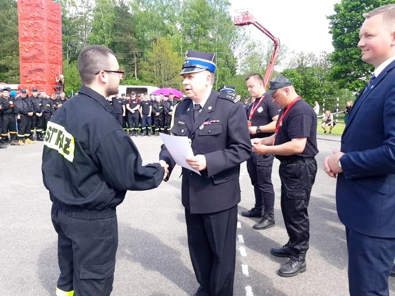 Zawody sportowo  - pożarnicze zakończył strażacki piknik.