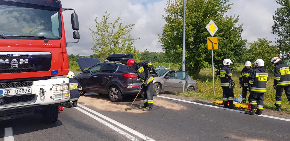 Wypadek na obwodnicy Karlina - zderzyły się dwa auta!