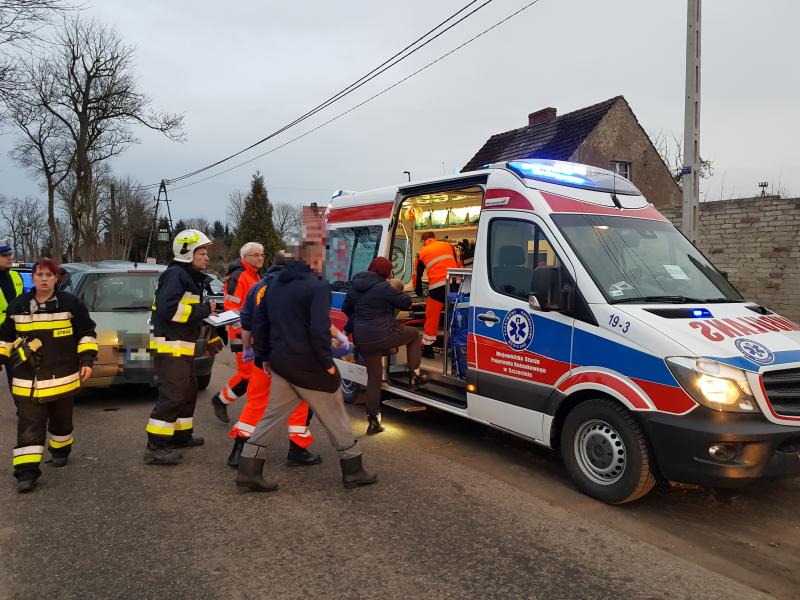 4 latek wbiegł pod koła Renault - trafił do szpitala w Koszalinie! 