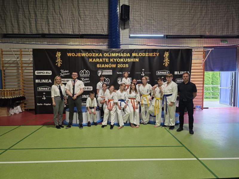 Świetne wyniki naszych zawodników podczas Wojewódzkiej Olimpiady Młodzieży Karate Kyokushin w Sianowie