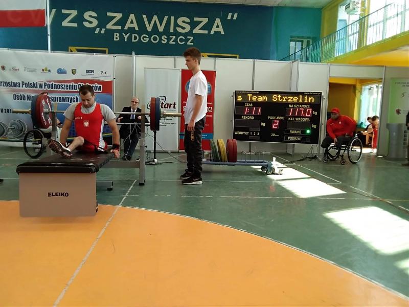 Białogardzianin Mistrzem Polski w podnoszeniu ciężarów! 