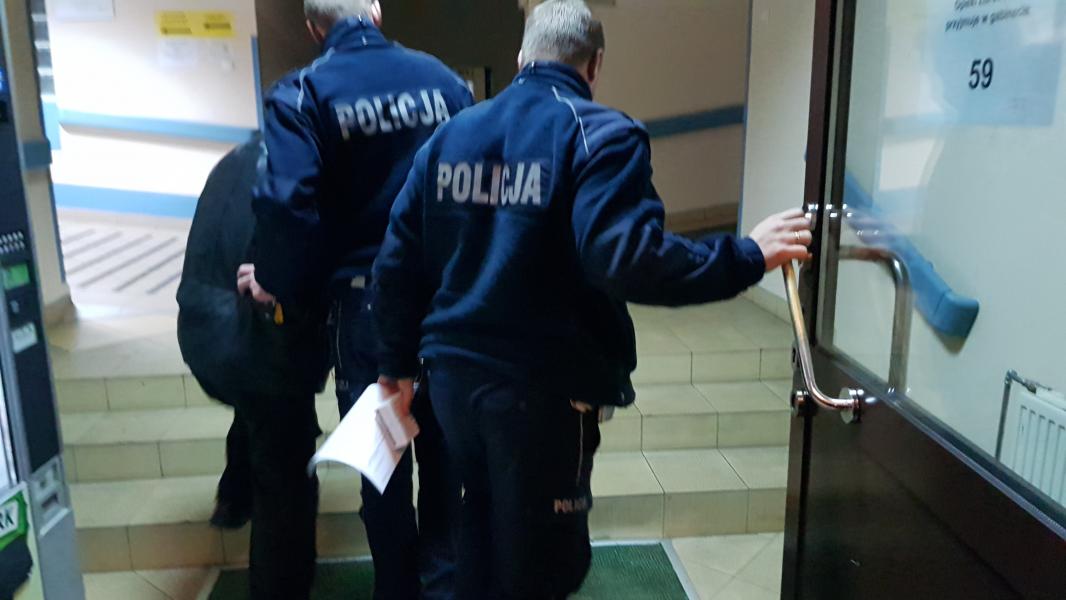 Obywatelskie zatrzymanie pijanego kierowcy w Białogardzie! 73 latek stracił uprawnienia. 