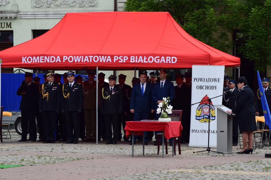 Powiatowe Obchody Dnia Strażaka w Białogardzie. Awanse i odznaczenia.