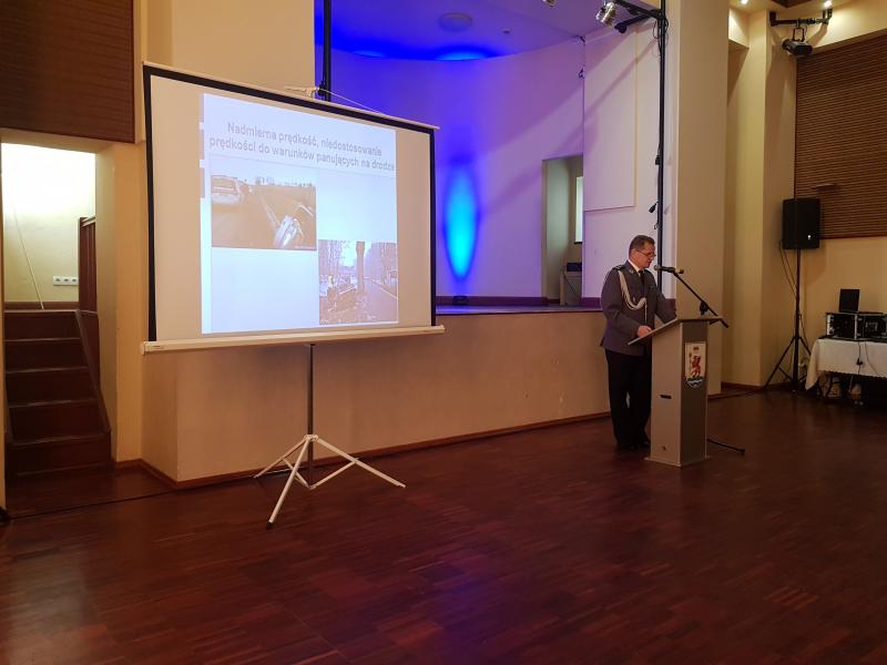 Odprawa Służbowa  i pożegnanie Komendanta Powiatowego Policji w Białogardzie - obszerna fotorelacja.