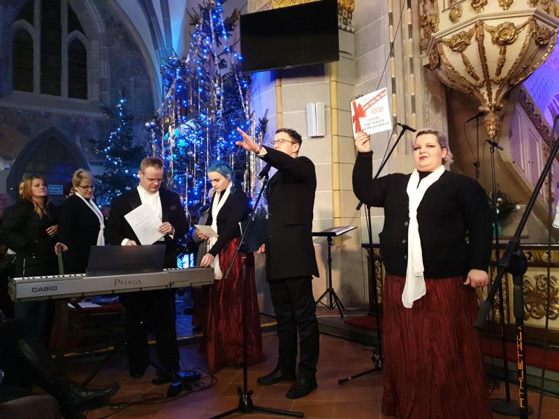 Charytatywny koncert bożonarodzeniowy  w Białogardzie. FOTORELACJA  