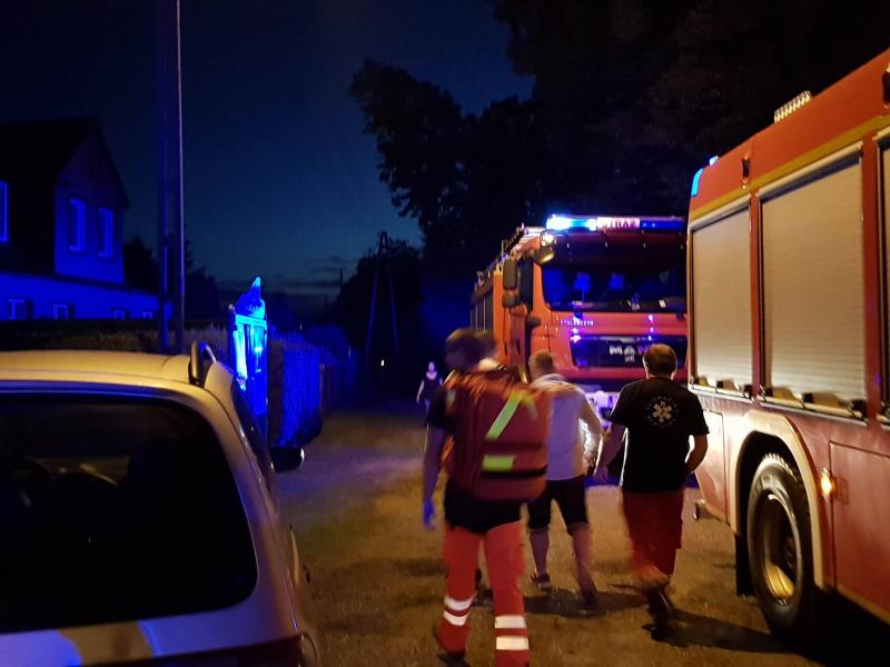 ZAWALIŁA SIĘ CZĘŚĆ STROPU PODCZAS IMPREZY URODZINOWEJ - JEDNA OSOBA RANNA 