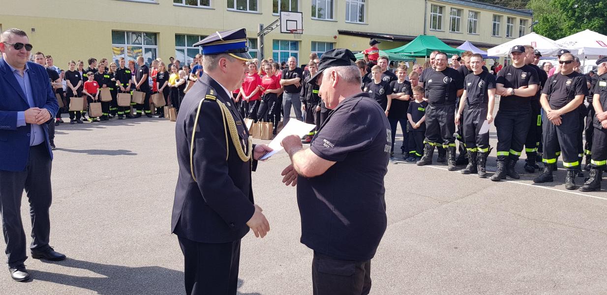 Zawody sportowo  - pożarnicze zakończył strażacki piknik.