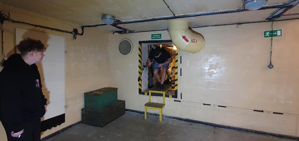 MUZEUM ZIMNEJ WOJNY PODBORSKO 3001 - Zwiedzanie z przewodnikiem przyciągnęło setki osób. 