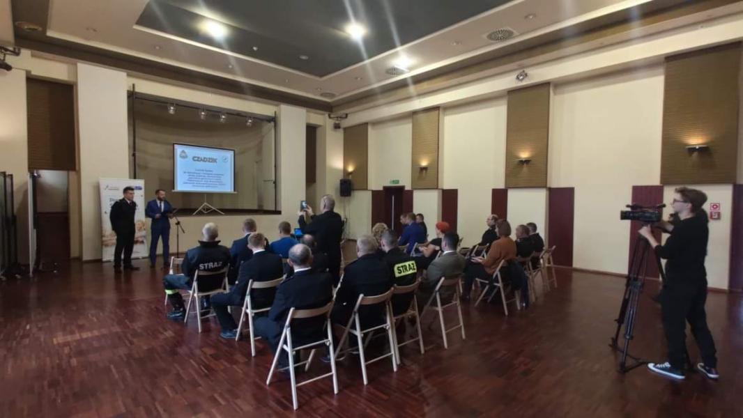 Tablety dla wszystkich jednostek OSP powiatu białogardzkiego - rusza system Czadzik.pl 