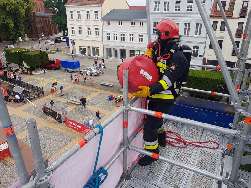 Strażackie zmagania na Placu Wolności w Białogardzie. Wyniki! Mega porcja zdjęć! 