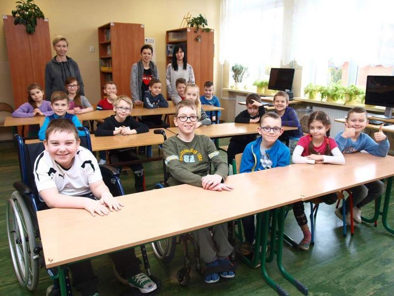 ZBIERAMY PLASTIKOWE NAKRĘTKI DLA CHŁOPCÓW