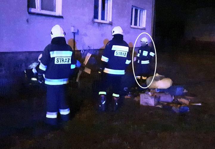 Uwaga! Strażak przebieraniec! 