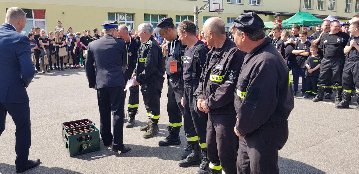 Zawody sportowo  - pożarnicze zakończył strażacki piknik.