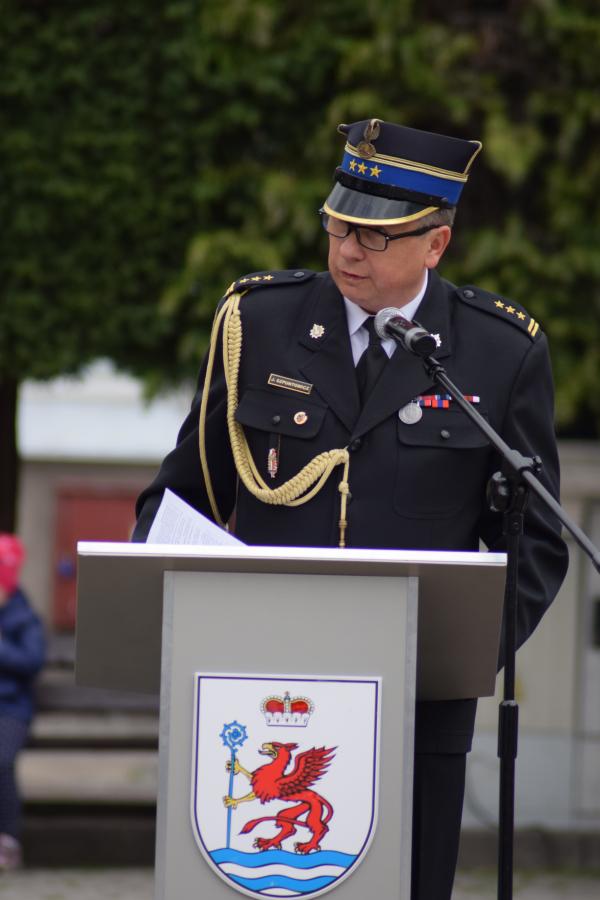 Powiatowe Obchody Dnia Strażaka w Białogardzie. Awanse i odznaczenia.