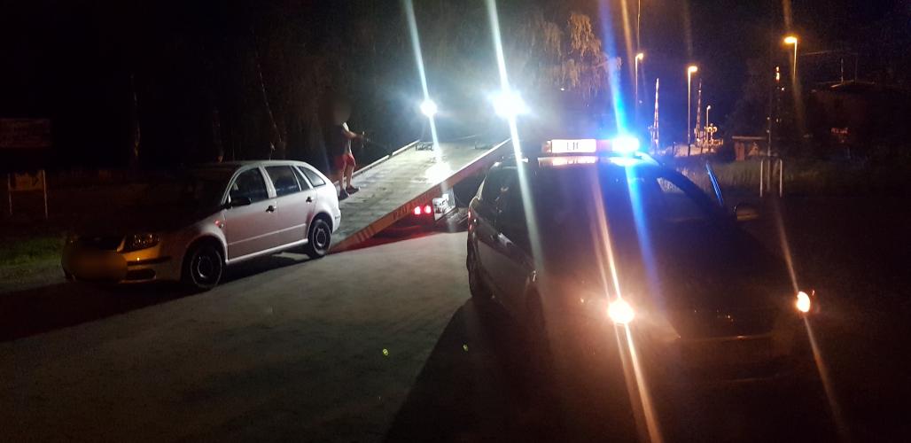 Pijany i bez uprawnień jechał wężykiem.