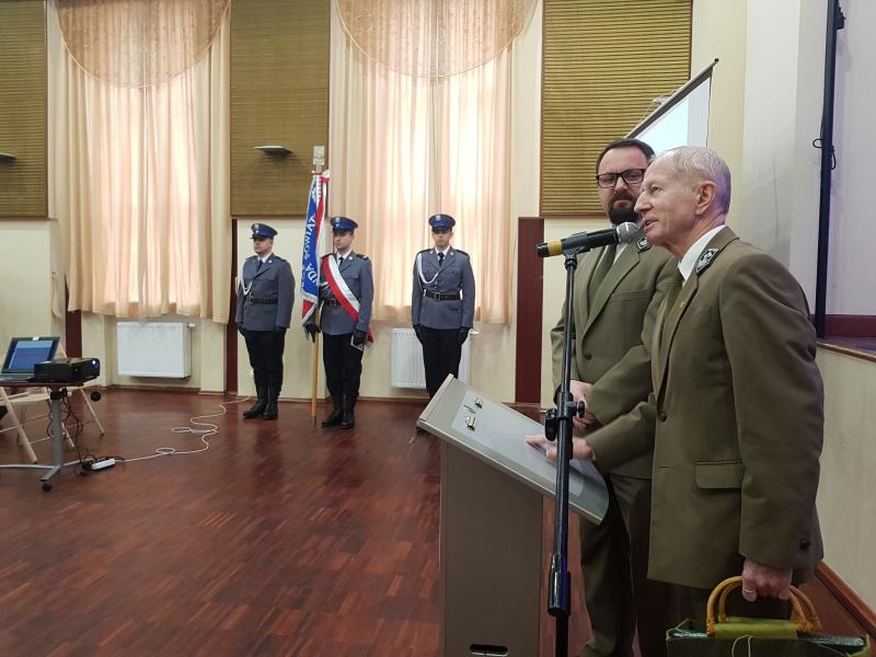 Odprawa Służbowa  i pożegnanie Komendanta Powiatowego Policji w Białogardzie - obszerna fotorelacja.