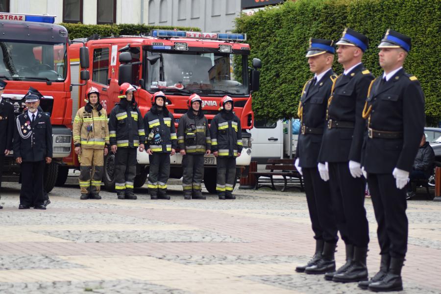 Powiatowe Obchody Dnia Strażaka w Białogardzie. Awanse i odznaczenia.