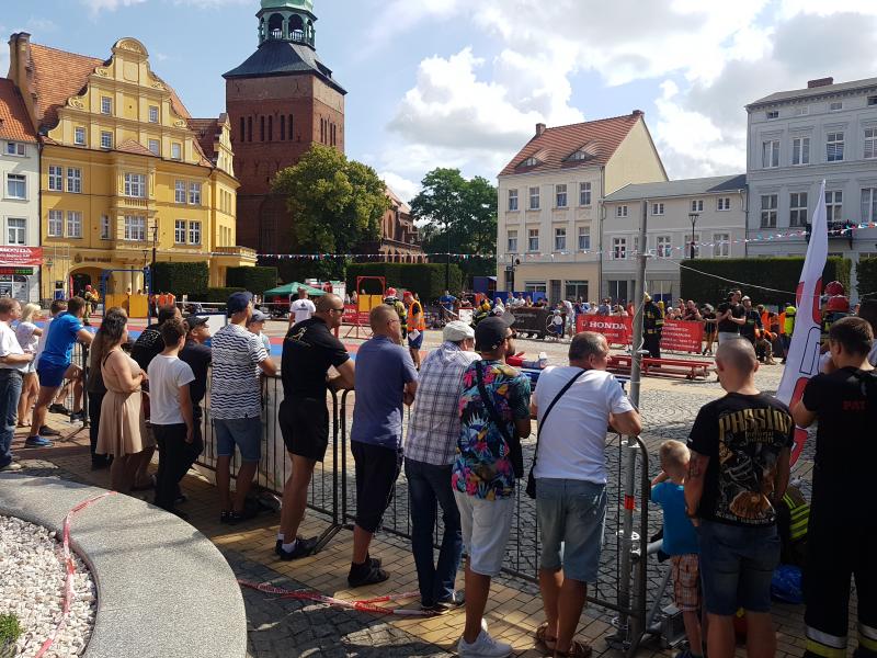 Strażackie zmagania na Placu Wolności w Białogardzie. Wyniki! Mega porcja zdjęć! 