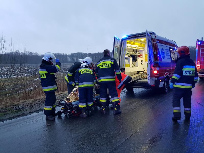 Wypadek drogowy pod Karlinem - 3 osoby ranne! 