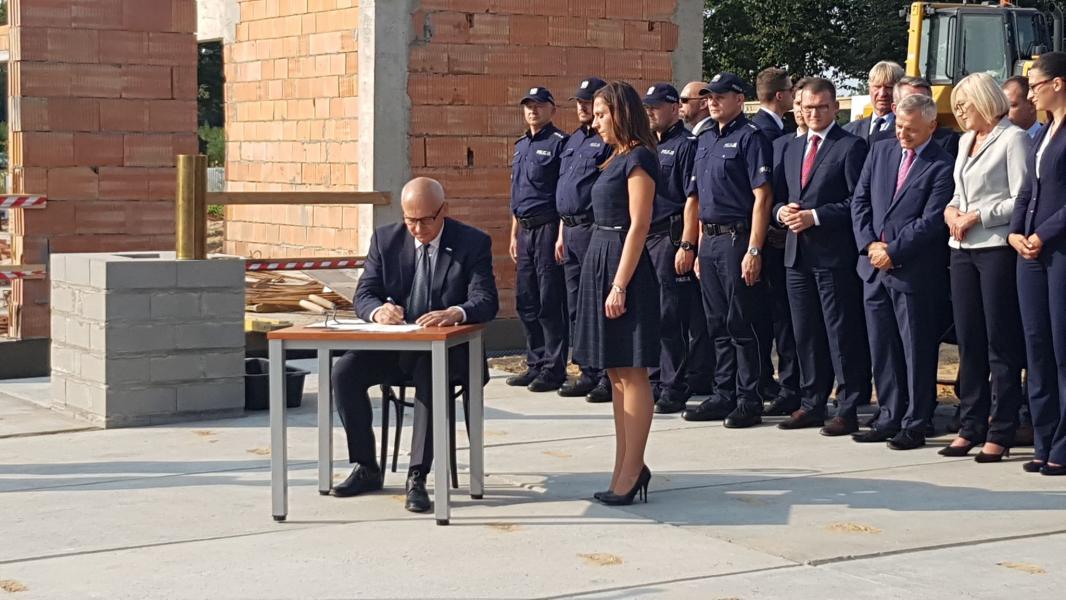 Poświęcenie i wmurowanie aktu erekcyjnego pod budowę nowego komisariatu policji w Białogardzie