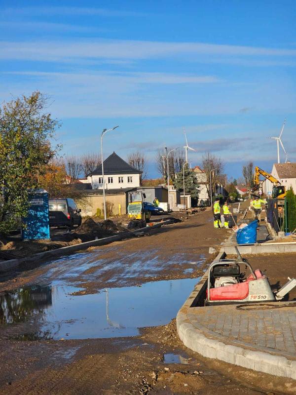 Trwają prace związane z przebudową odcinka ulicy Moniuszki i Piastów.