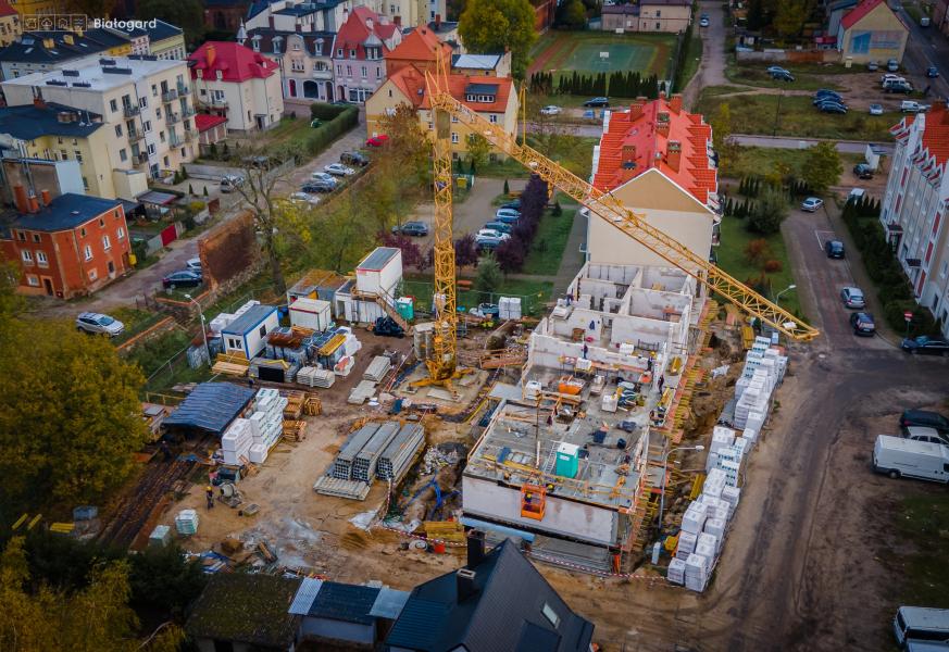 Prace nad nowym budynkiem mieszkalnym nabierają rozpędu